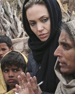 Джоли спасява Ирак