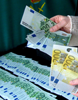 Хванаха нелегално евро на Калотина