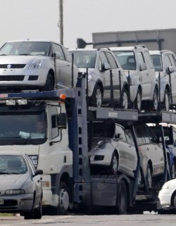 Всеки трети вносител на коли нарушава данъчното законодателство
