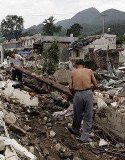 Трима загинали при две земетресения в Китай