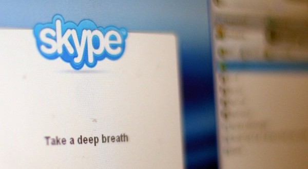    Skype !