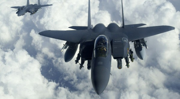 САЩ предложиха на Япония изтребители F-15 и F-35 - Последни Новини от  DNES.BG