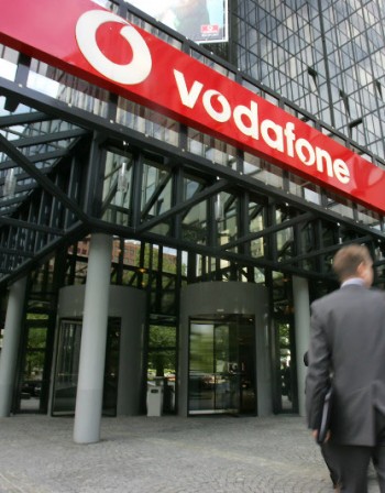 Vodafone        SFR  7,75 . 