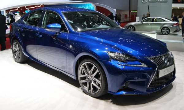    Lexus IS