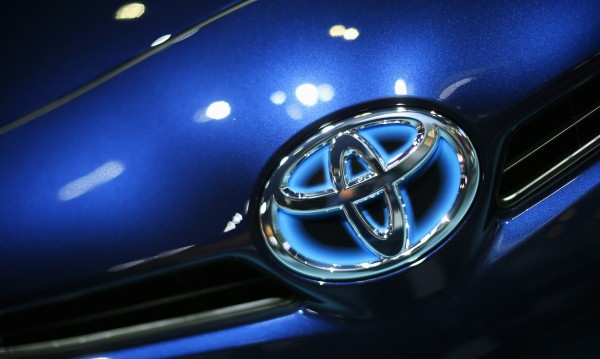 Toyota     2013 .