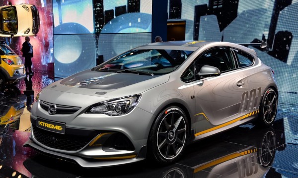 - Opel Astra   