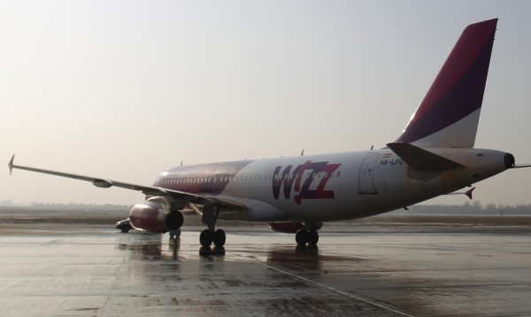 Wizz Air - -  