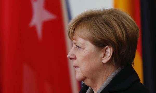Меркел защити ролята на исляма в Германия