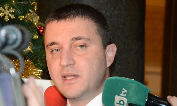 Горанов обеща затягане на надзора над банките