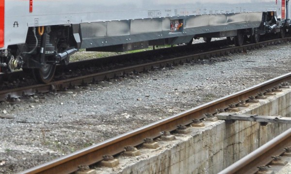 Влак помете мъж в Пловдивско, вървял по линията