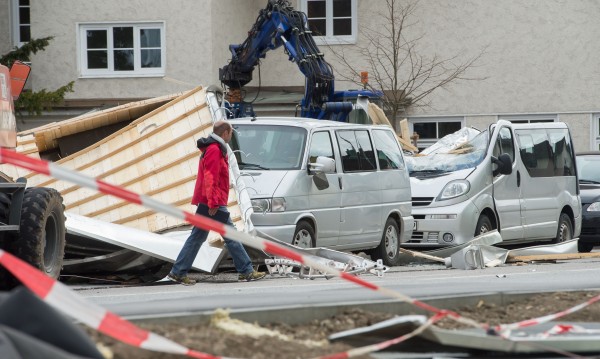 Трима загинаха заради ураганите в Северна Европа