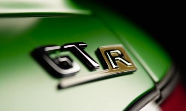    Mercedes-AMG GT-R  577 ..