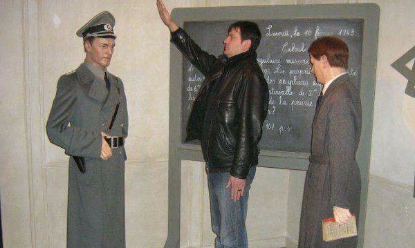  Heil Hitler    ?   