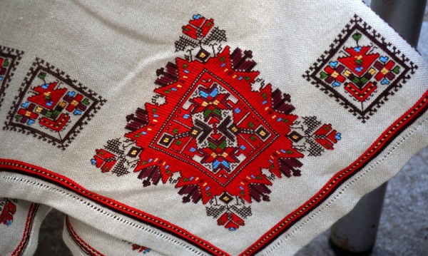 Българските шевици: Какви древни символи крият?