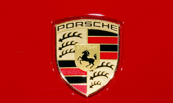  Porsche : -   - 