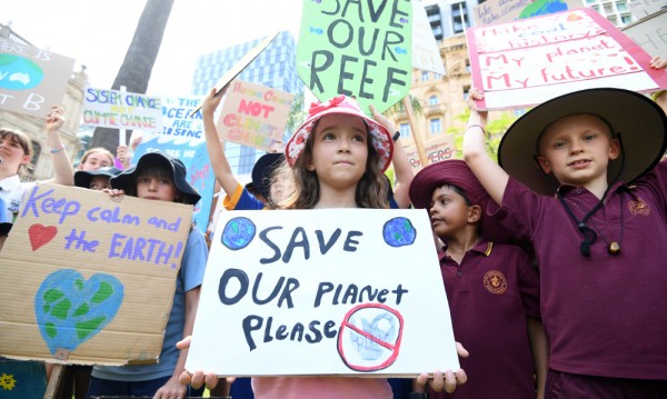 Резултат с изображение за детски протест срещу промените на климата