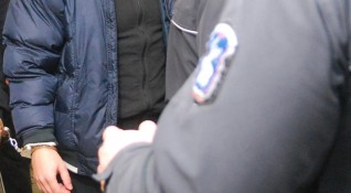 16 годишен младеж е задържан в Плевен за извършването на рекет