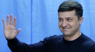 Володимир Зеленски спечели президентските избори в Украйна Комедийният актьор без