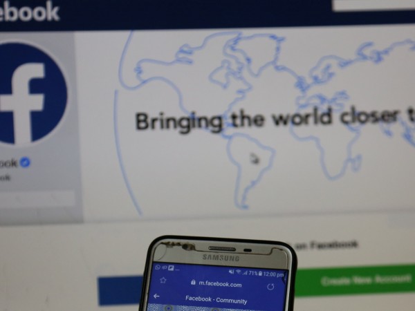 Глоба от най-малко $3 млрд. грози Facebook заради скандалите с