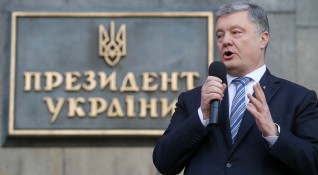 Украинският президент Петро Порошенко обвини Москва че е преминала червена