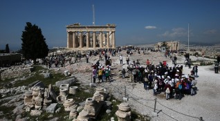 По информация на посолството на България в Атина в Гърция
