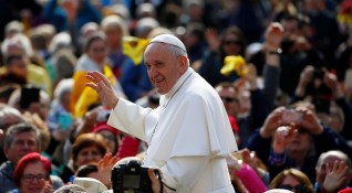 Първото събитие след пристигането на папа Франциск на 5 май