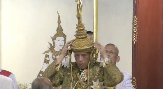Маха Ваджиралонгкорн беше коронясан официално за крал на Тайланд на