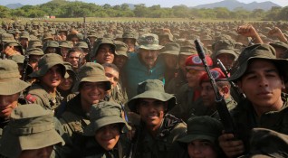 Венецуелският президент Николас Мадуро призова въоръжените сили на страната да