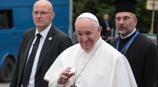 Визитата на папа Франциск в България не е само под