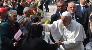Закъсняло ли е посланието на папа Франциск относно мигрантите в