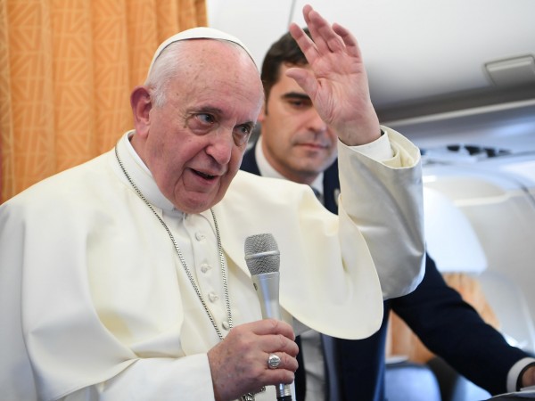 Папа Франциск отговори на въпроси на журналисти в самолета на