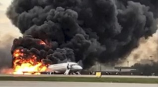 Един от пътниците на горящия самолет SSJ 100 по време на