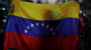 Неуспешният опит на венецуелския опозиционер Хуан Гуайдо да сведе до