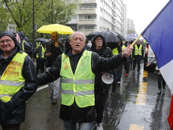 "Жълтите жилетки" протестират във Франция днес 26-а поредна събота, предаде