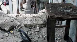 Най малко петима души са пострадали вчера при земетресение в Панама