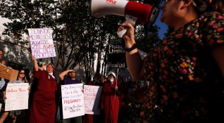 Гражданки на щата Алабама излязоха на протест за да защитят