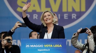 Водачката на френската крайнодясна партия Национален сбор Марин Льо Пен