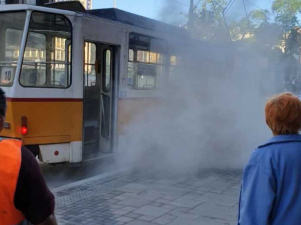 Трамвай се запали тази сутрин на улица "Граф Игнатиев" в