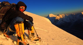 Родителите на загиналия преди дни в Хималаите алпинист Иван Томов