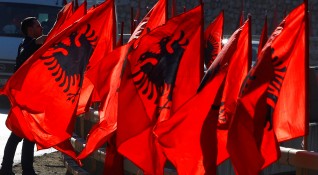 Албанските лидери не са много убедителни когато отричат идеите за