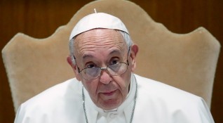 Папа Франциск сравни правенето на аборт с наемането на убиец