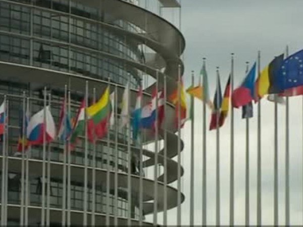 Депутатите в европейския парламент се радват на добри заплати, бонуси