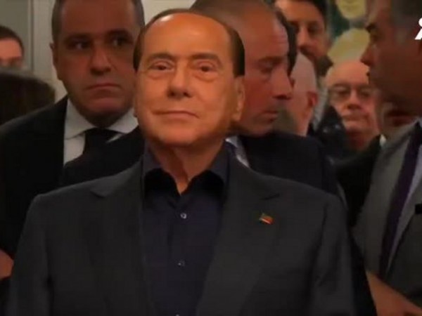 Милиардерът, медиен магнат и бивш италиански премиер Силвио Берлускони отново