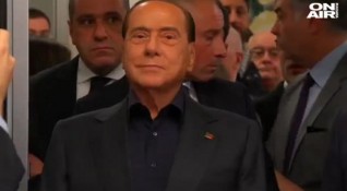 Милиардерът медиен магнат и бивш италиански премиер Силвио Берлускони отново