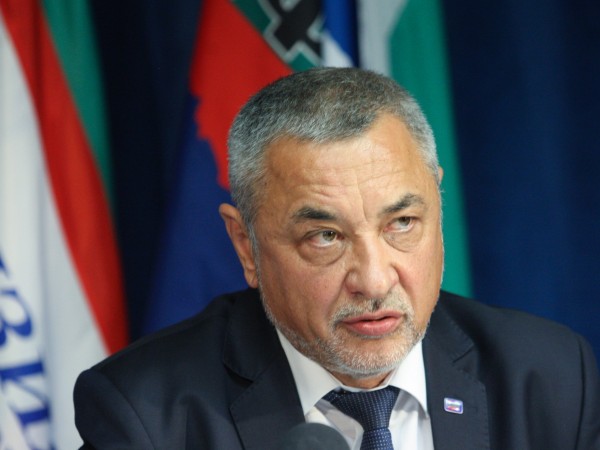 Лидерът на НФСБ Валери Симеонов остана изненадан от оставката на