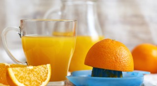 Прясно изцеденият портокалов сок е превъзходна напитка с която е