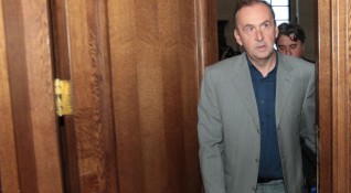 Делото срещу бившия шеф на Топлофикация Валентин Димитров отново бешеотложено