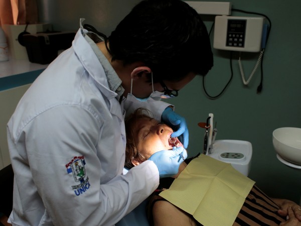 Зъбният кариес е най-често срещаното заболяване на твърдите зъбни тъкани.