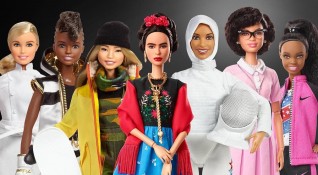 Интересна колекция от кукли предлага компанията за производство на играчки