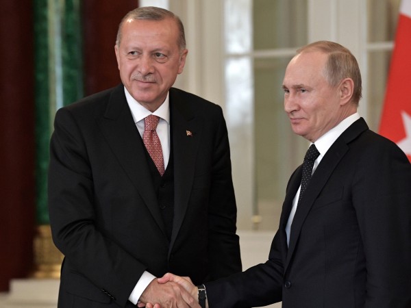 Анкара е длъжна да се откаже от сделката с руските
